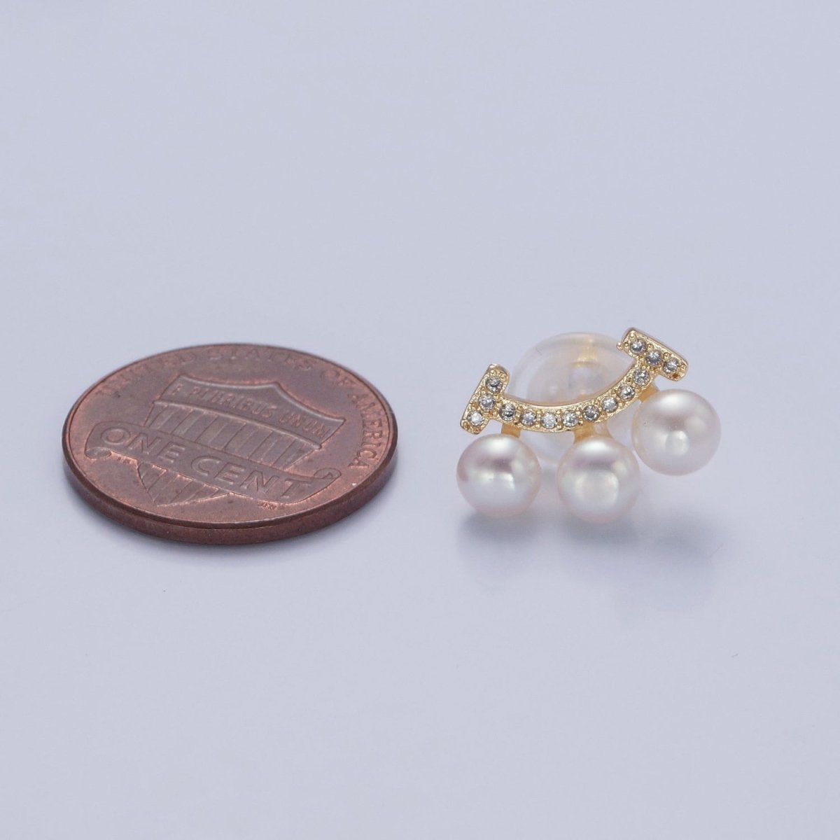 OS Three White Pearl Stud Earring with Gold Pave Smile for Wedding Jewelry T-528