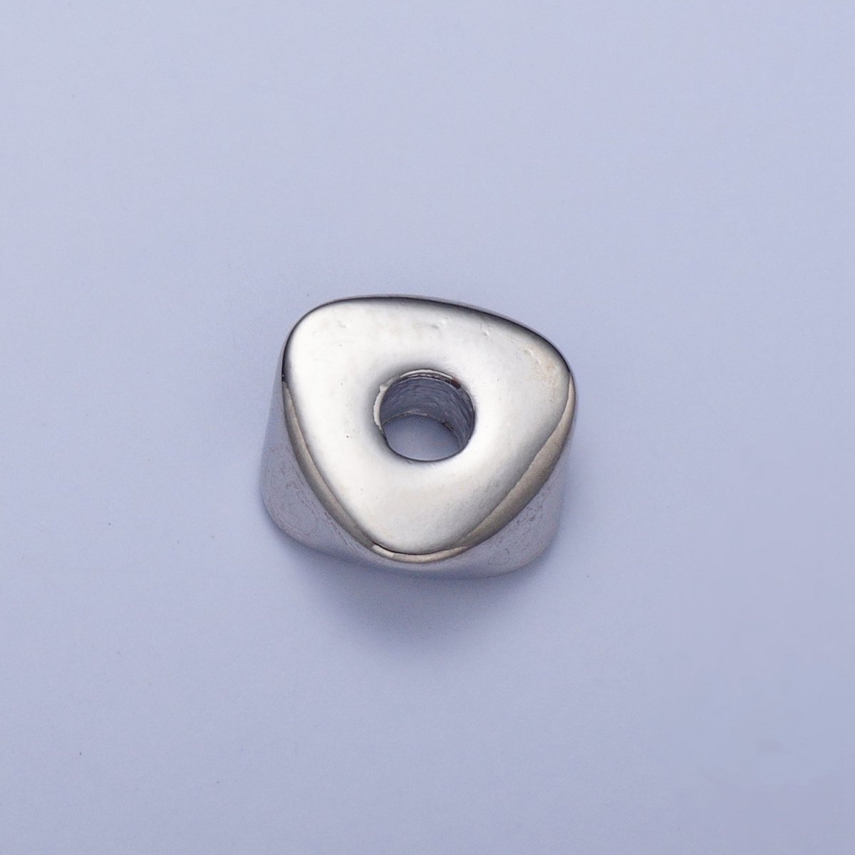 20 Pieces Pack 8.6mm Triangle Twist Geometric Spacer Beads Jewelry Component in Gold & Silver B-058 B-061