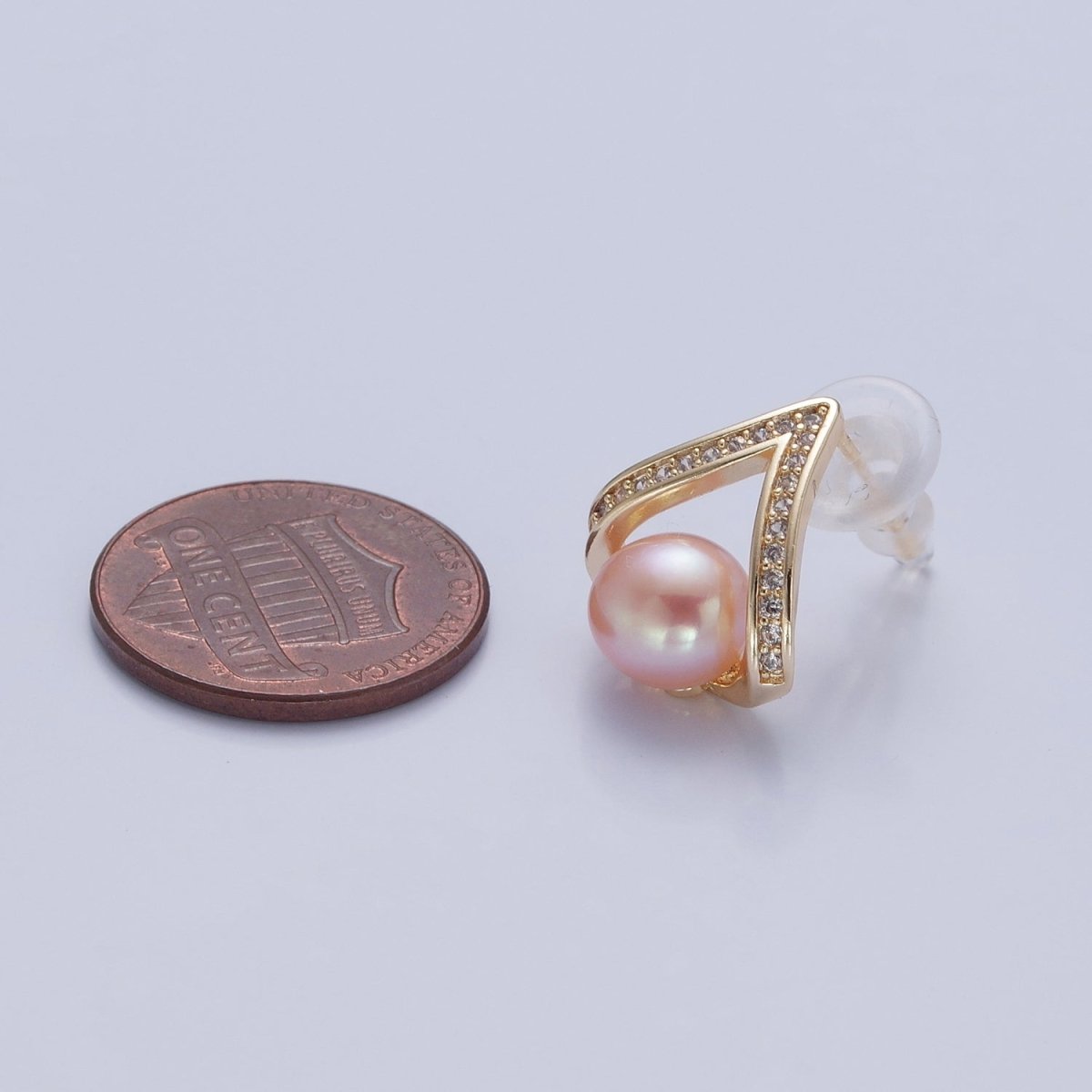 Pink Pearl Stud Earring with Gold Pave for Wedding Jewelry T-526