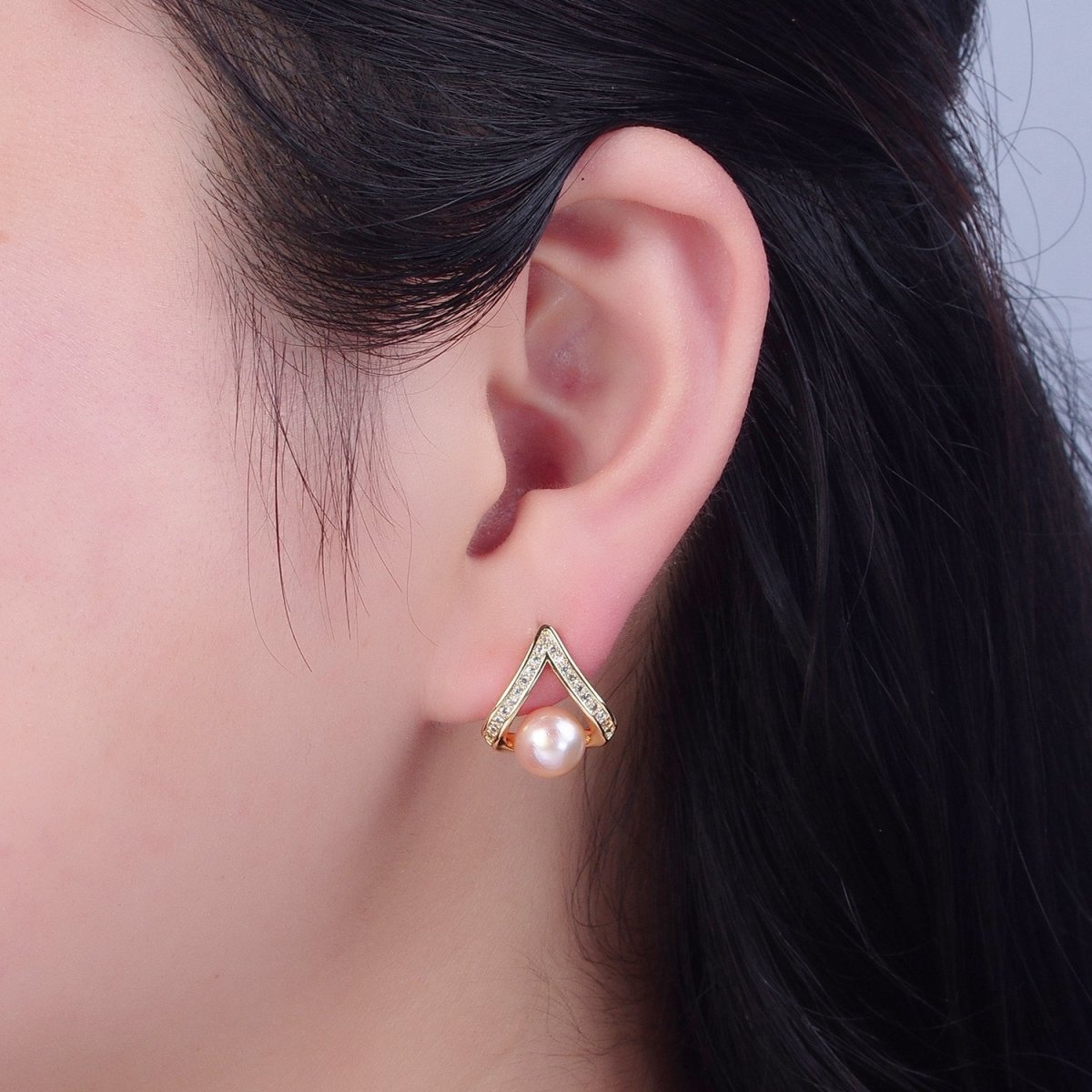 Pink Pearl Stud Earring with Gold Pave for Wedding Jewelry T-526