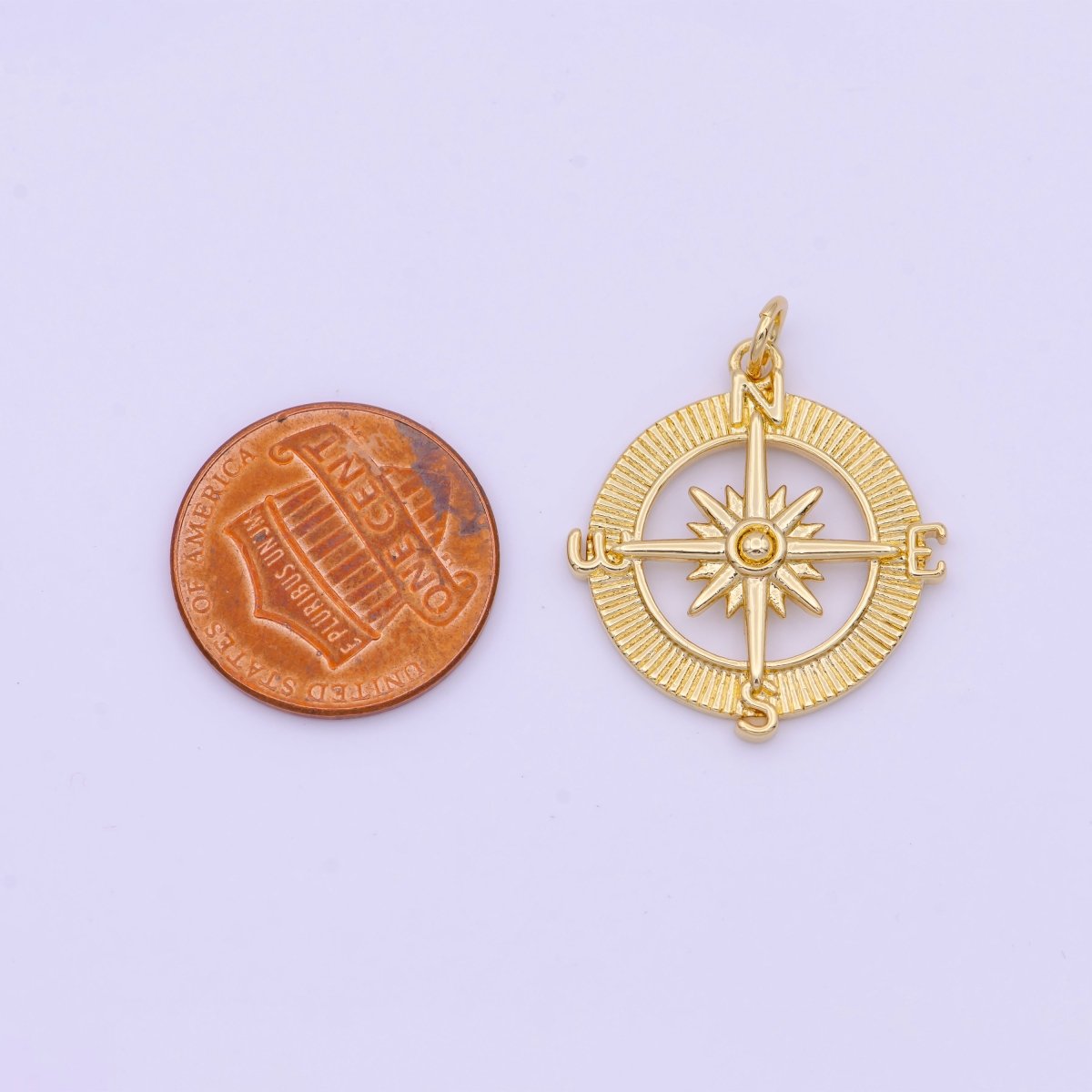 Round Open Compass Star Textured Line Gold Charm | D-573