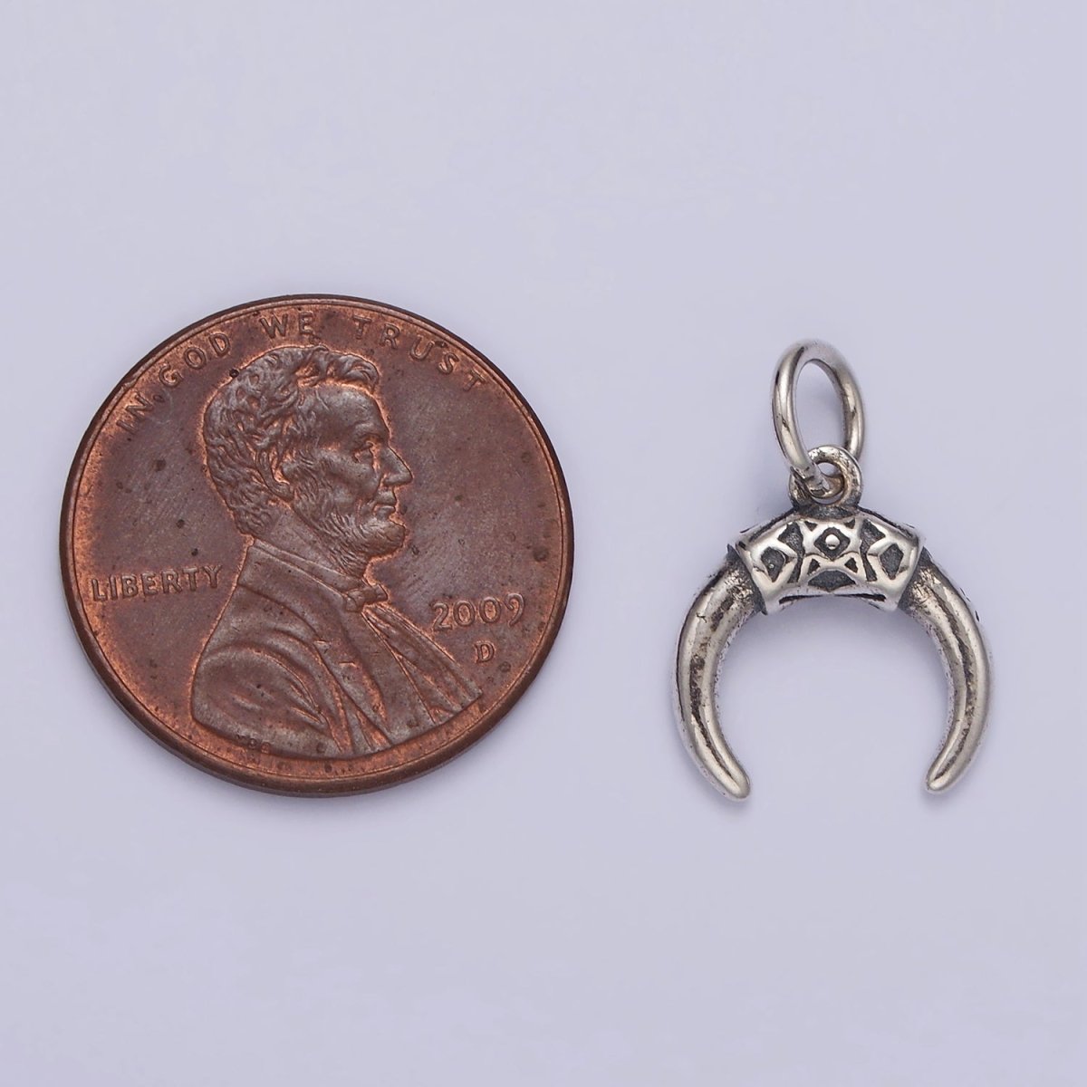 S925 Sterling Silver 17.5mm Elaborate Crescent Tusk Charm | SL-376