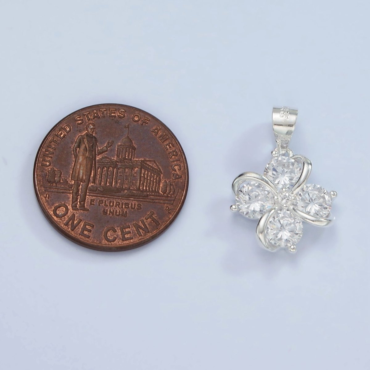 S925 Sterling Silver CZ Band Quatrefoil Clover Pendant | SL-470