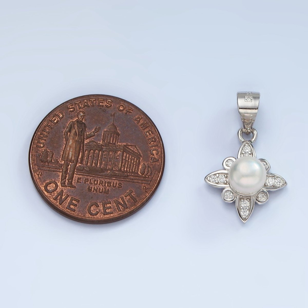 S925 Sterling Silver Pearl Micro Paved CZ Celestial Star Pendant | SL-444