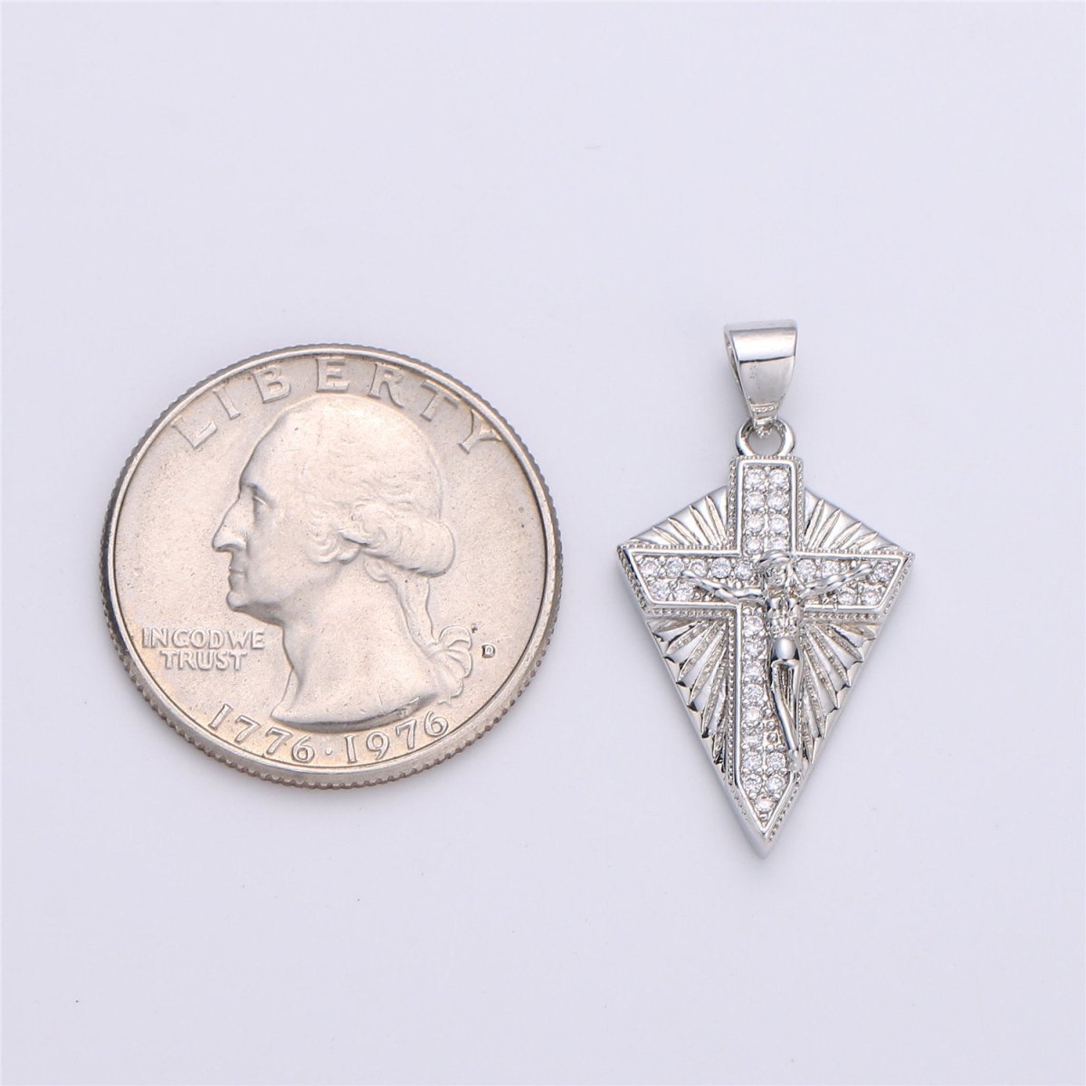 Silver Cross Medallion Charm Necklace Gold Crucifix Pendant for Religious Jewelry Supply I-610