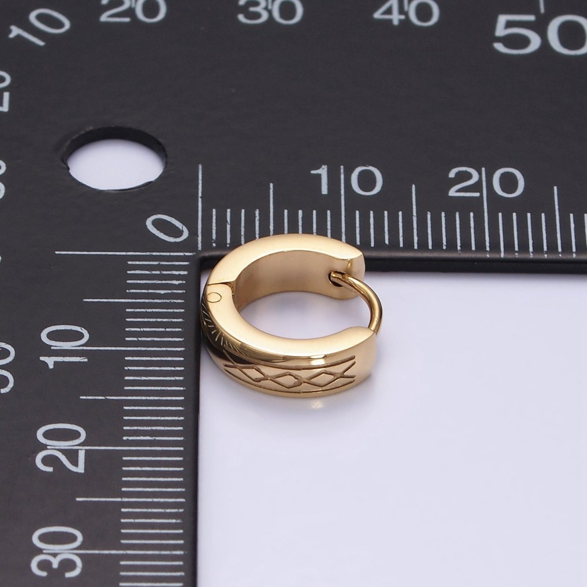 Stainless Steel 13mm Geometric Line-Engraved Huggie Earrings | AE743
