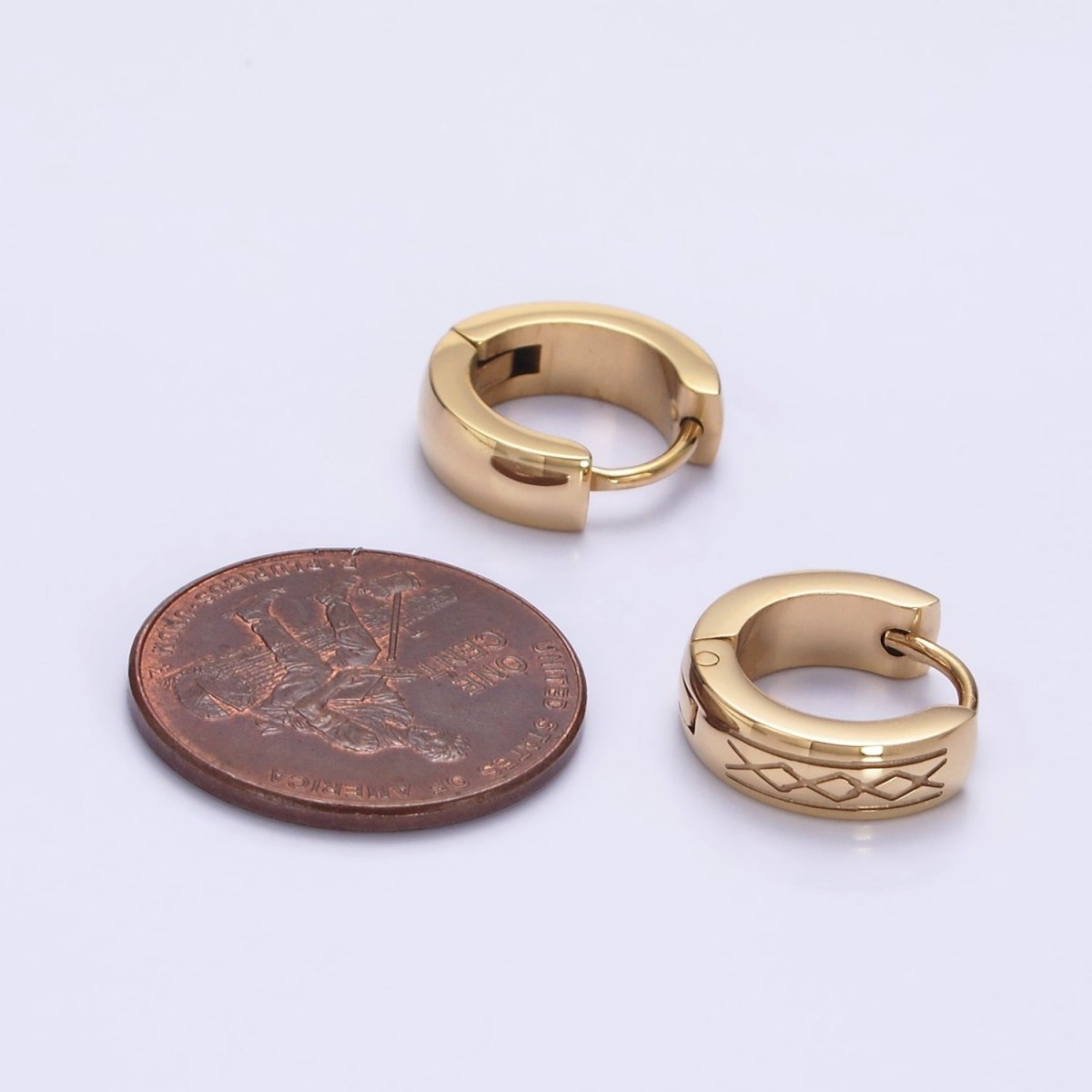 Stainless Steel 13mm Geometric Line-Engraved Huggie Earrings | AE743