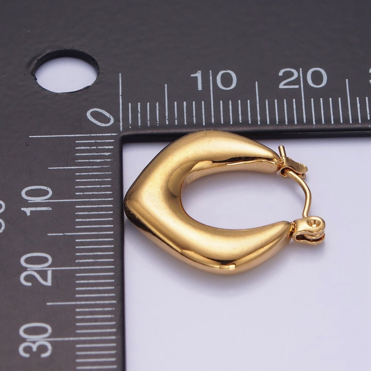 Stainless Steel 20mm U-Shaped Rhombus Minimalist Latch Hoop Earrings | AE435