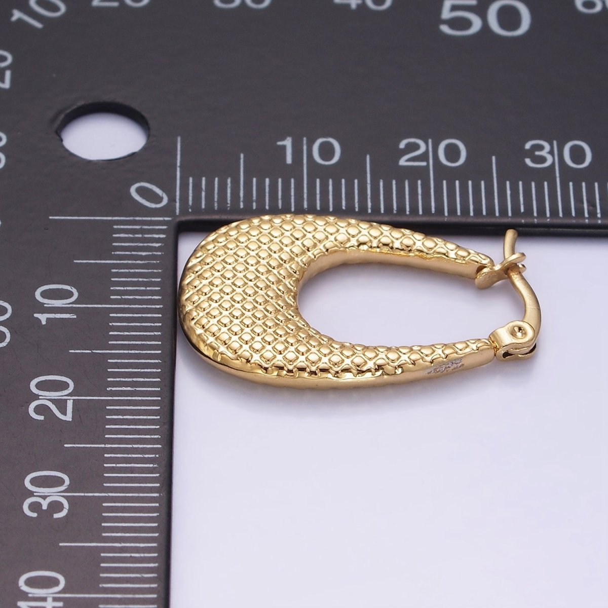 Stainless Steel 25mm Dotted U-Shaped Latch Hoop | AE438