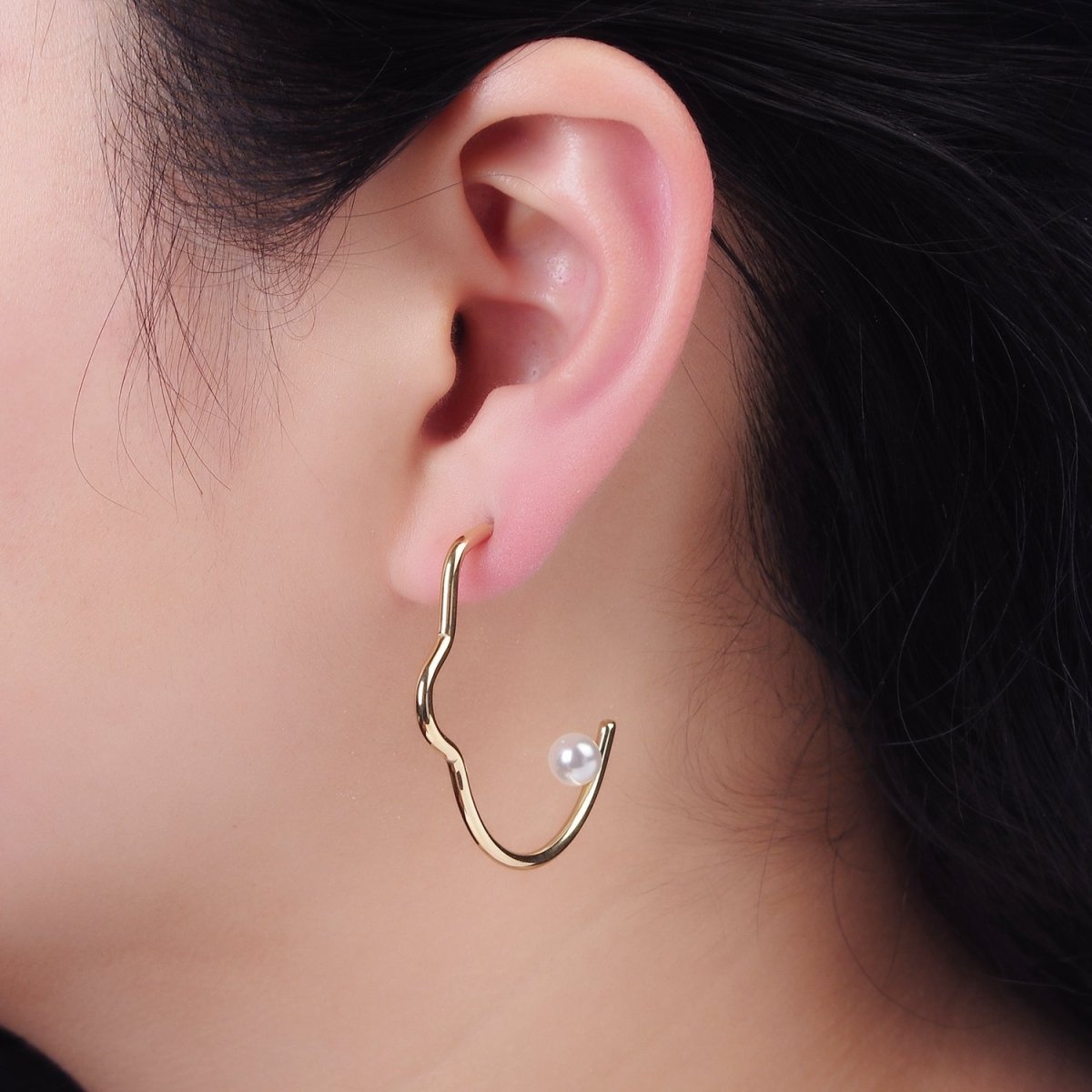 Stainless Steel 40mm Pearl Geometric Curved C-Shaped Hoop Earrings | AB1150