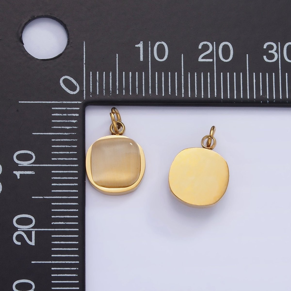 Stainless Steel Cat's Eye Square Gemstone Round Charm | P976