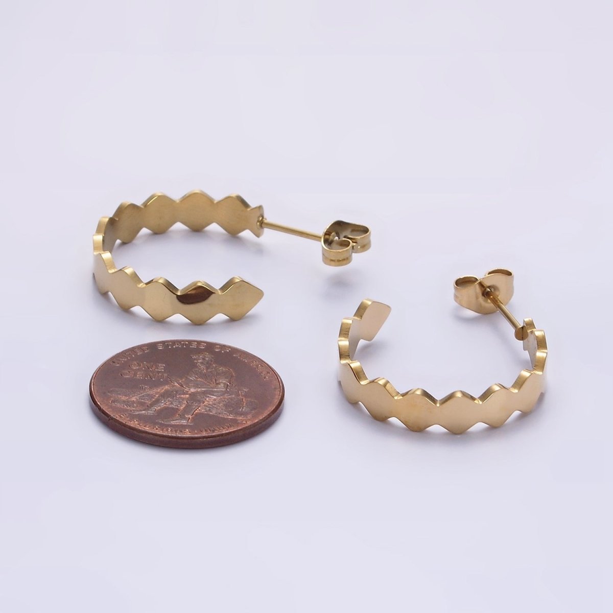 Stainless Steel Flat Rhombus Wavy Geometric C-Shaped Hoop Earrings | AE733