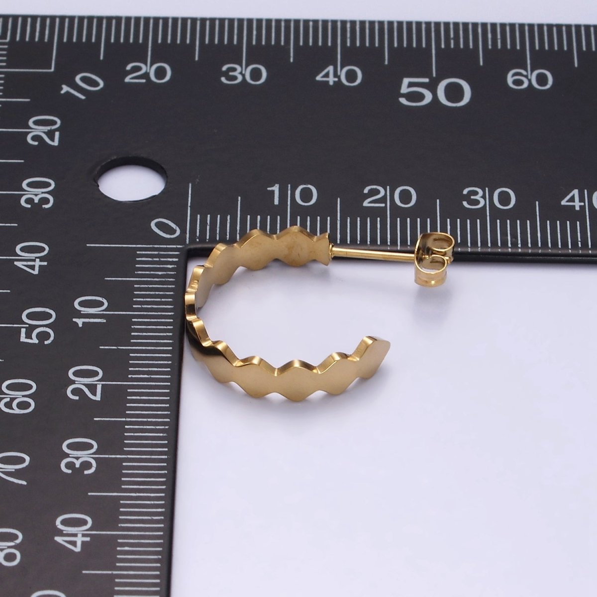 Stainless Steel Flat Rhombus Wavy Geometric C-Shaped Hoop Earrings | AE733