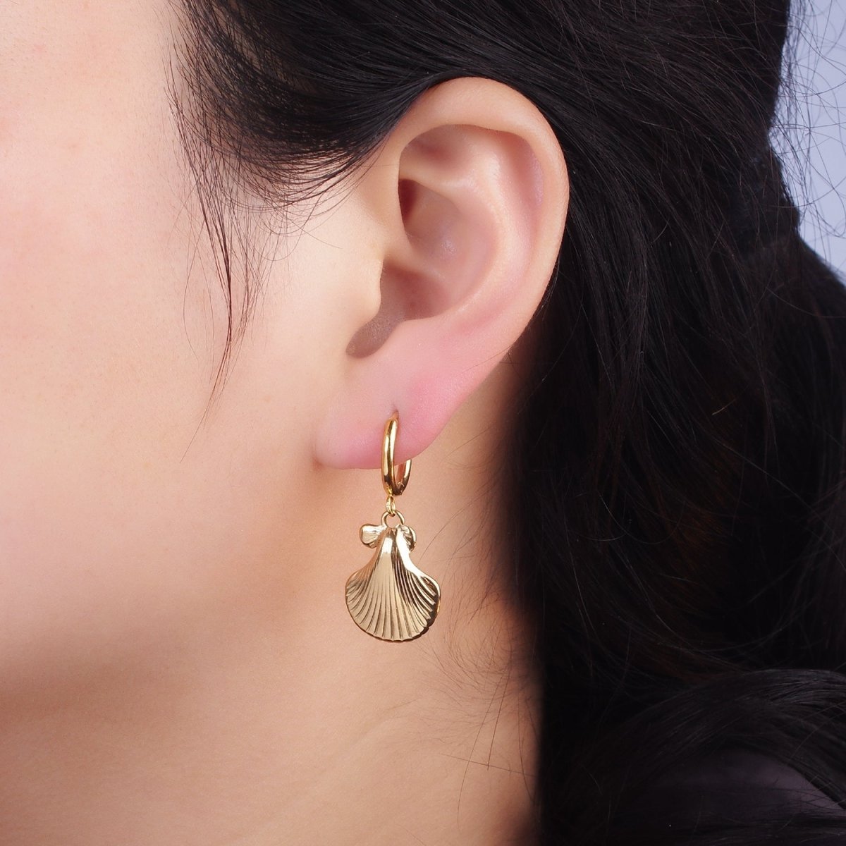 Stainless Steel Lined Ocean Sea Clam Shell Minimalist Drop Huggie Earrings | AE465