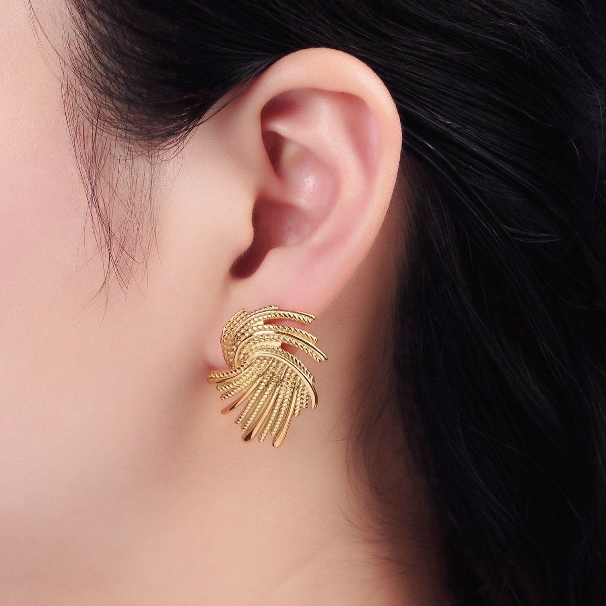 Stainless Steel Rope Band Twirl-Lined Geometric Stud Earrings | AE413