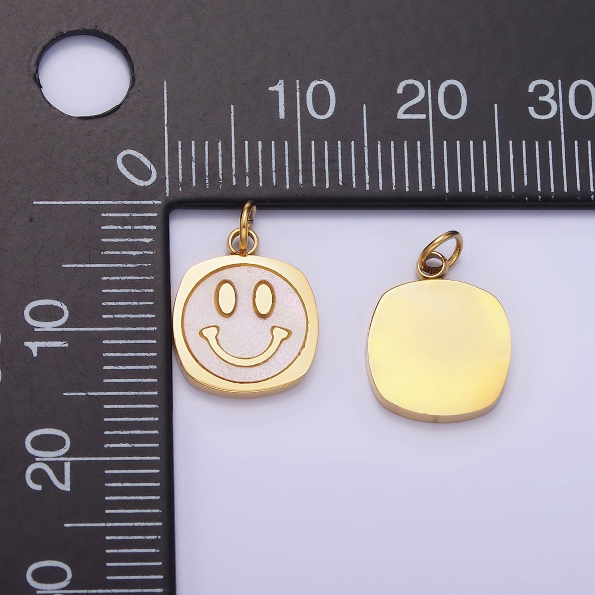 Stainless Steel Smiley Face Shell Pearl Rounded Square Charm | P957