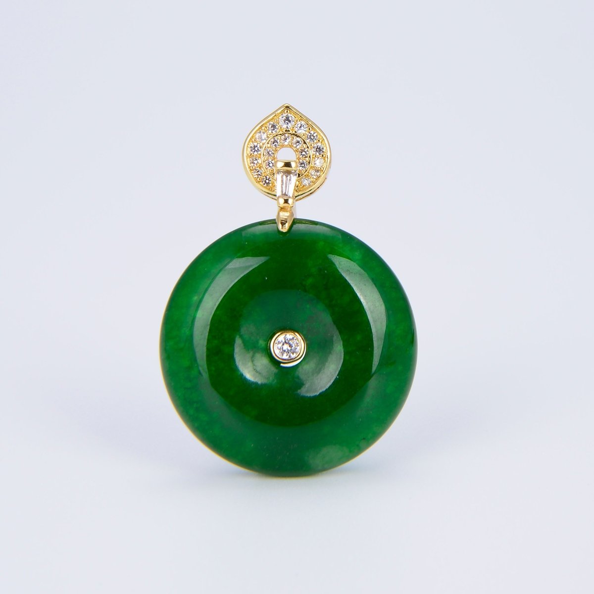 Stunning Chinese Green Donut Charm Green Jade Pendant Lucky Stone with Gold Lotus Bail for Necklace Supply AH-311