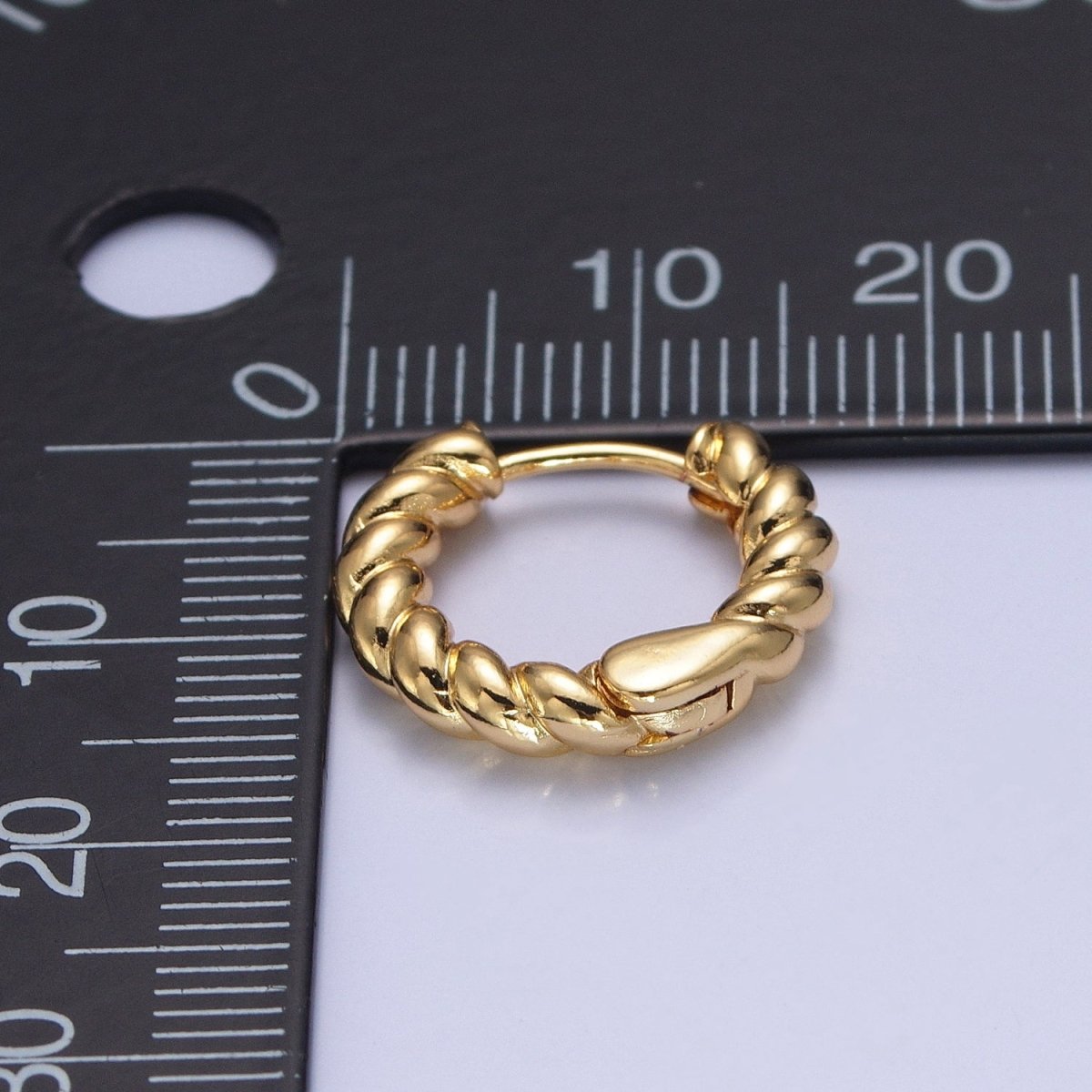 Twisted Gold Hoop Earrings for Women Dainty Gold Hoop Lightweight Earrings for Girls T-395