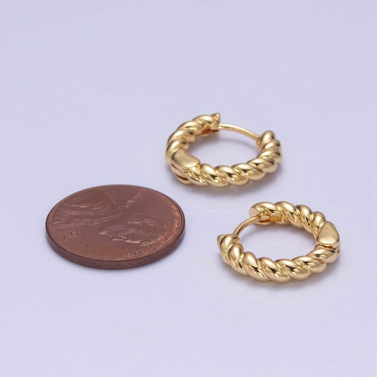 Twisted Gold Hoop Earrings for Women Dainty Gold Hoop Lightweight Earrings for Girls T-395