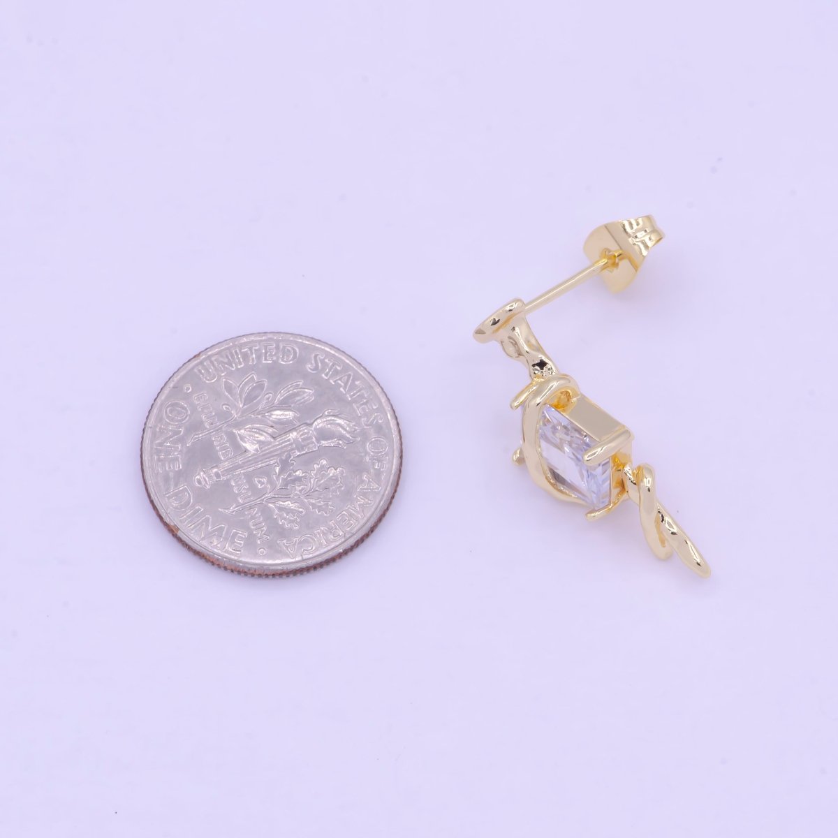 Unique Emerald Cut CZ Gold Stud Earring Drop Stud Earring Q-041
