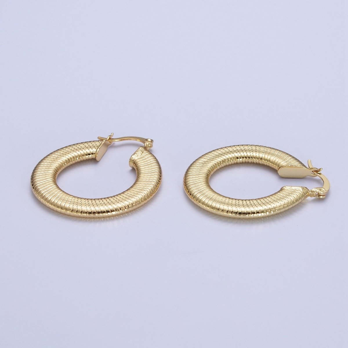 Unique Gold Hoops Line Pattern Earring for Fashion Statement Jewelry T-023