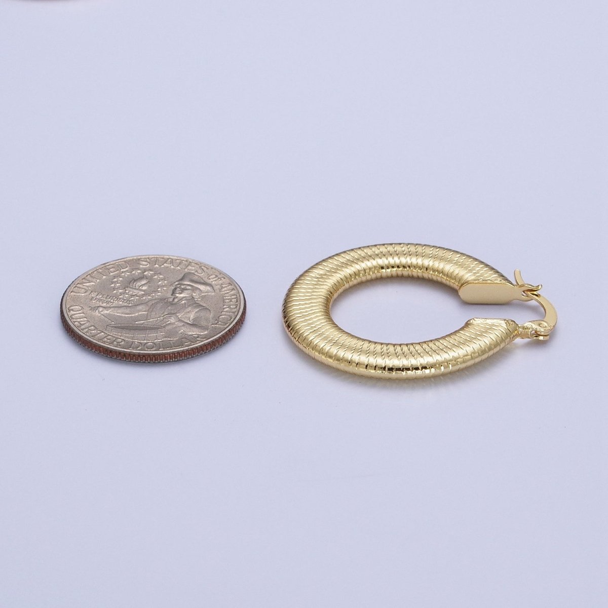 Unique Gold Hoops Line Pattern Earring for Fashion Statement Jewelry T-023