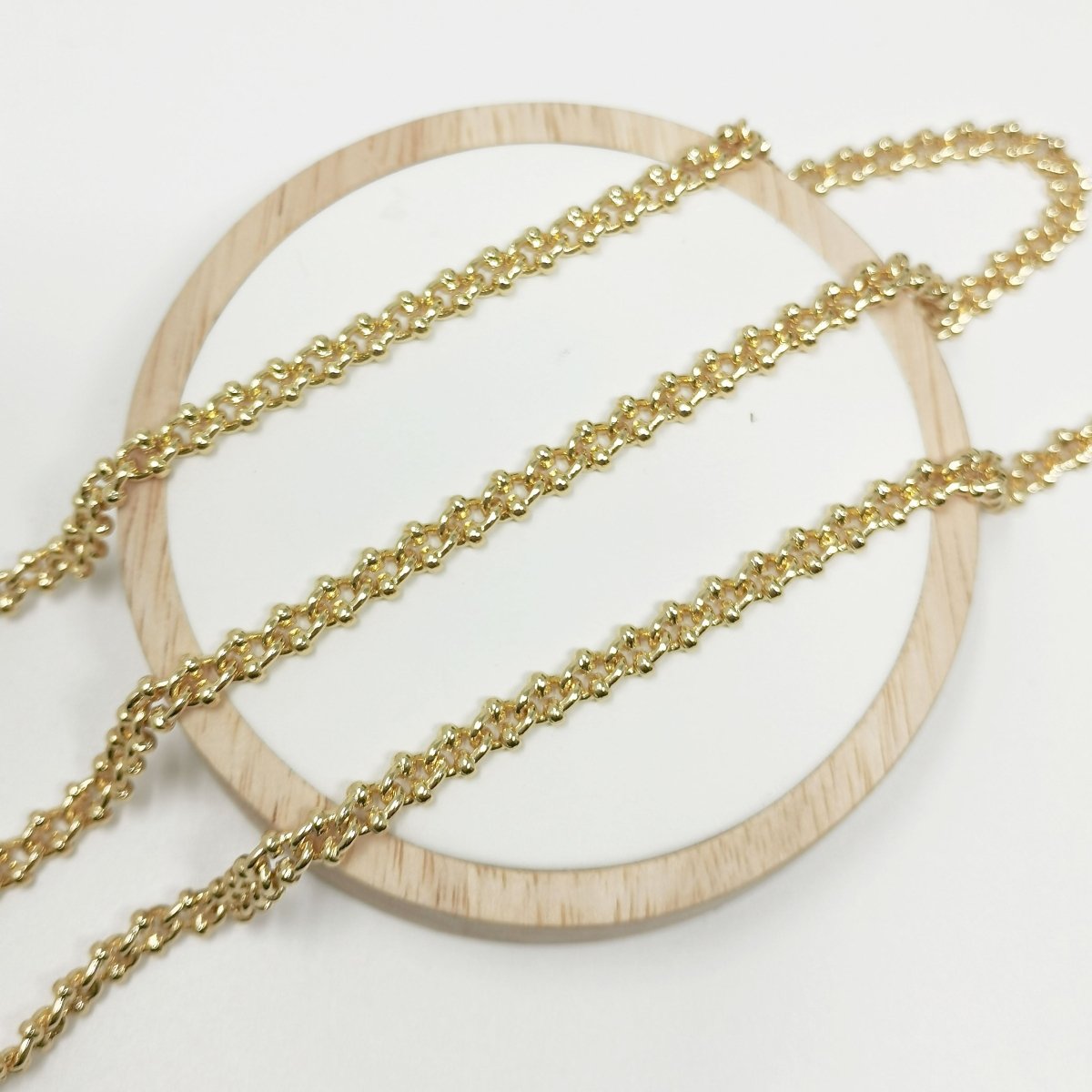 Vintage City Hardware, 24K Gold Filled, Chain by Yard, Oval Double Dot Link Chain, Bold bulk Roll Chain, Size 8x5.5mm, Wholesale Necklace Making | ROLL-400 Clearance Pricing