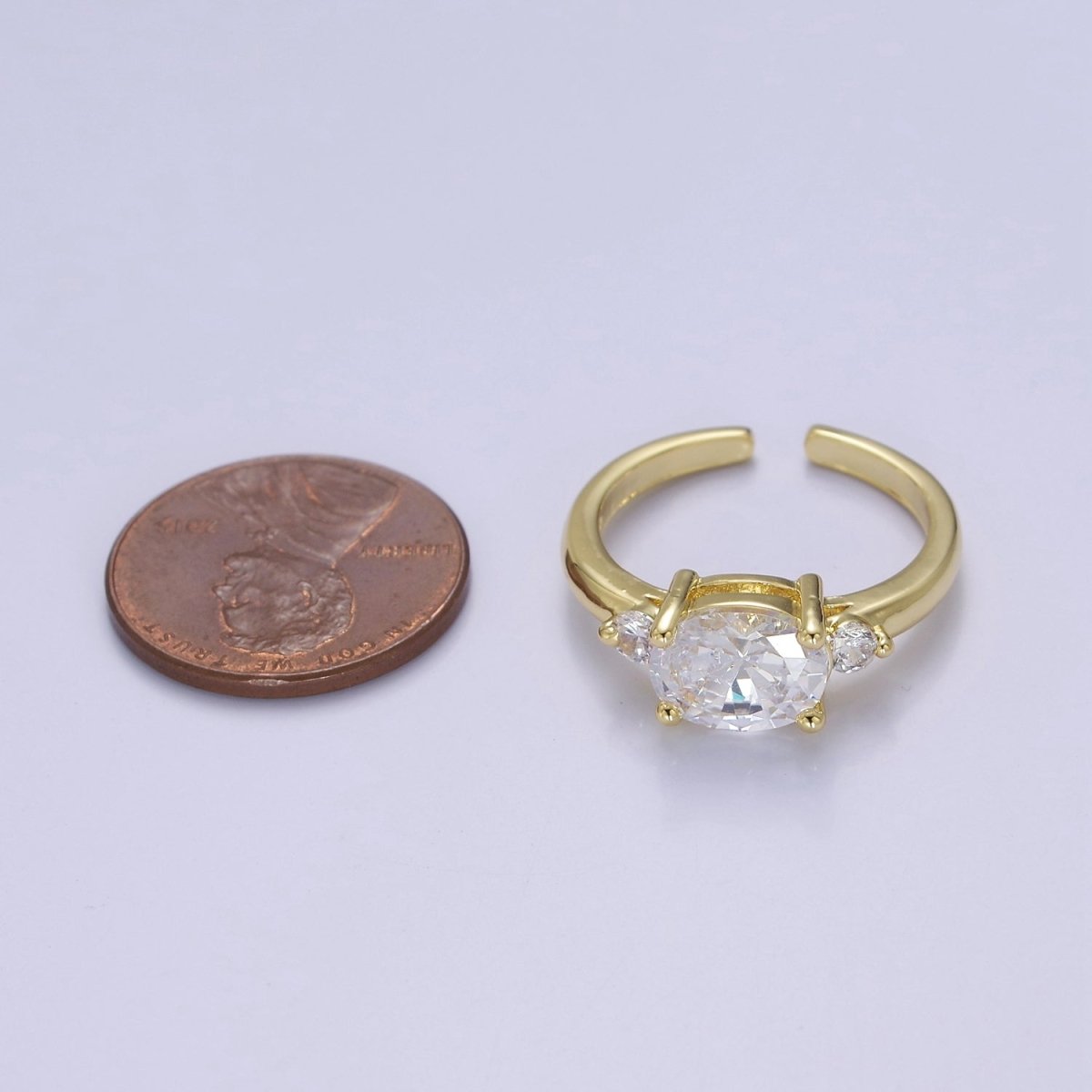 Vintage Solitaire Oval Clear CZ Stones Ring Size 7 Open Adjustable Jewelry O-2168