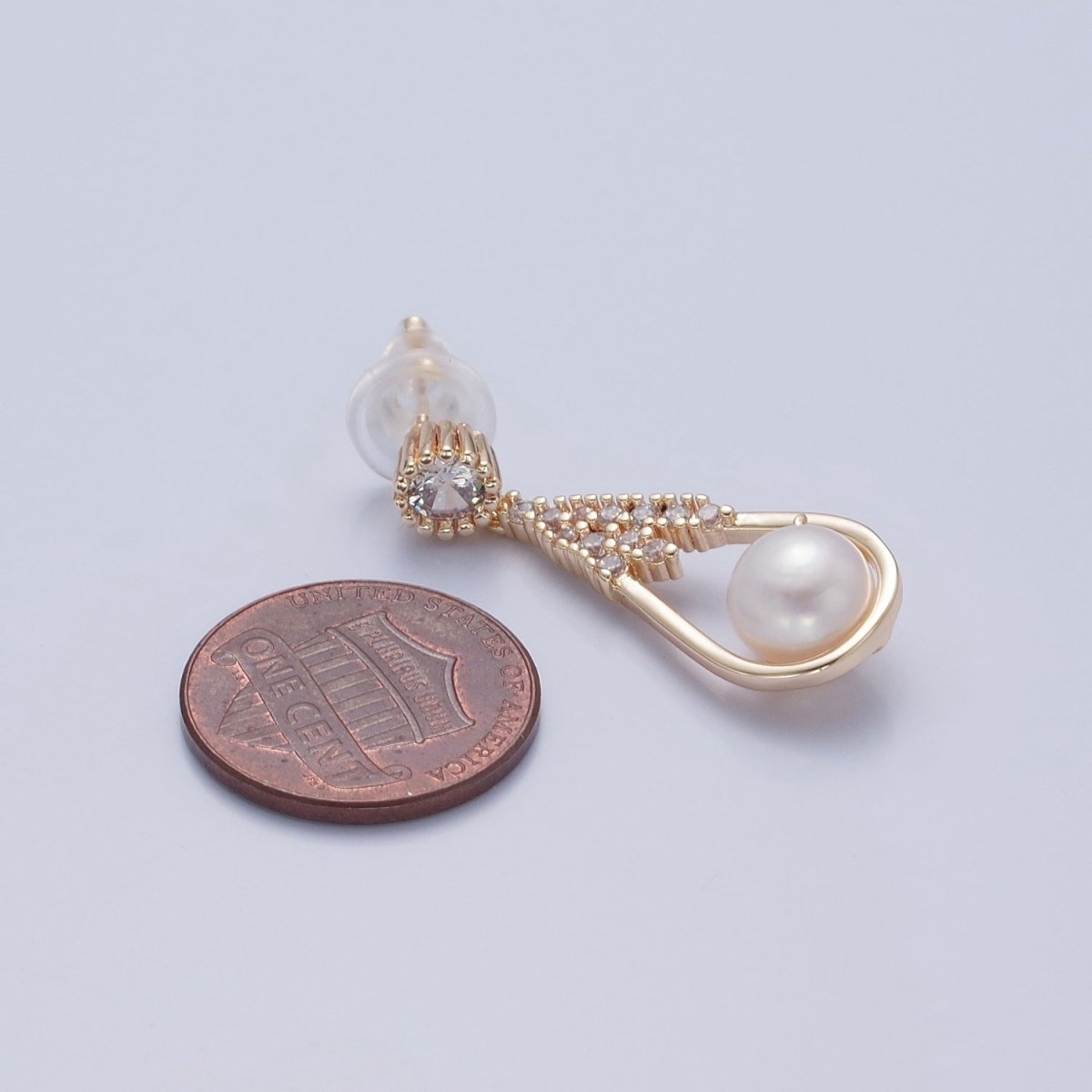White Pearl Stud Earring with Tear Drop Gold Micro Pave for Wedding Jewelry T-535