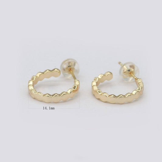Zig Zag Hoop Earring 15mm Dainty Hoops P-182