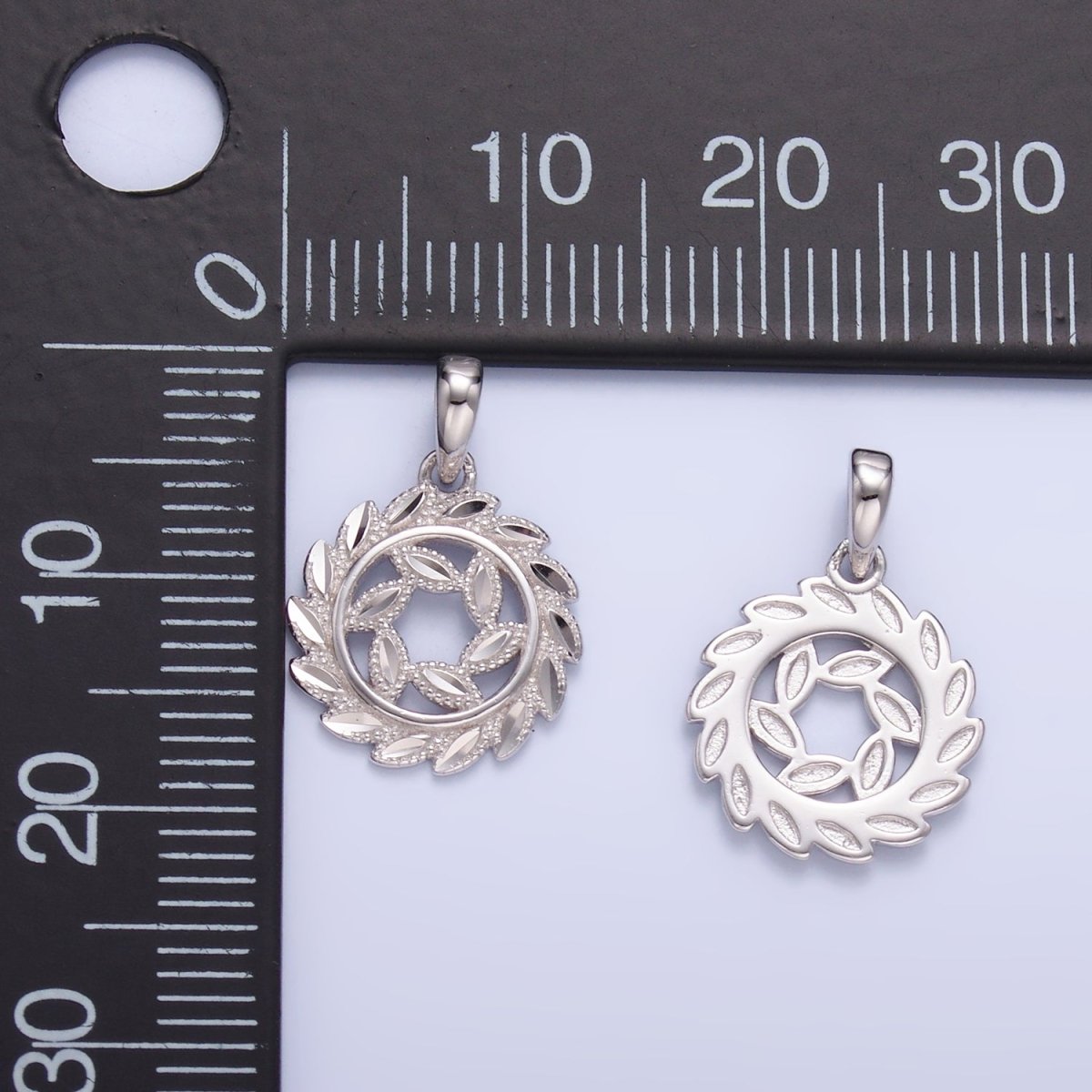 S925 Sterling Silver Open Nature Leaf Circular Geometric Pendant | SL-603