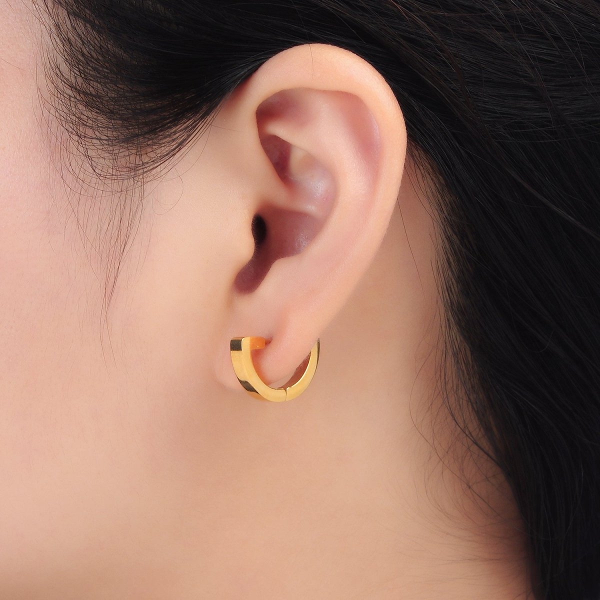 Stainless Steel 14mm D-Shaped Minimalist Cartilage Huggie Earrings | P106