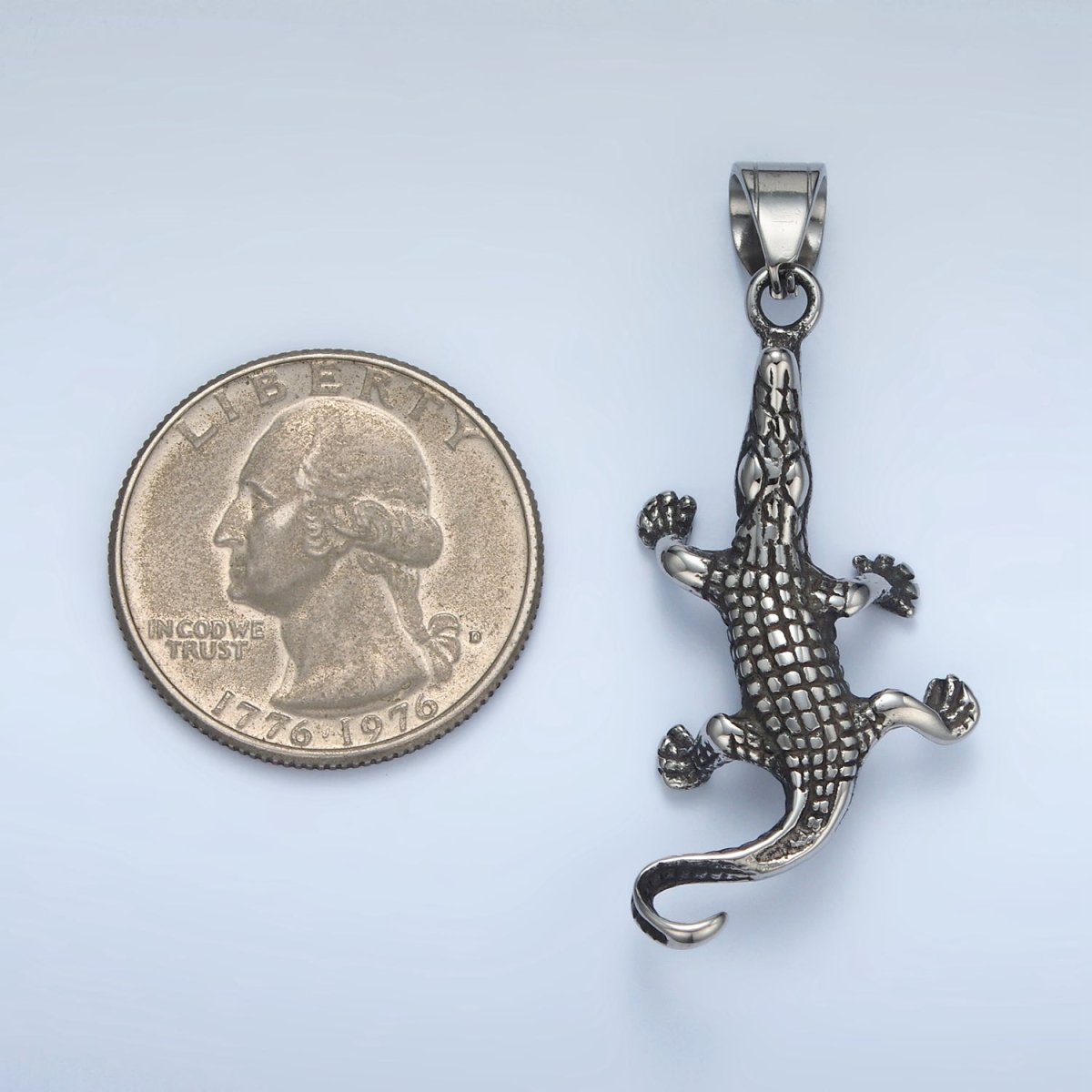 Stainless Steel 42mm Crocodile Alligator Animal Oxidized Silver Pendant | P1482