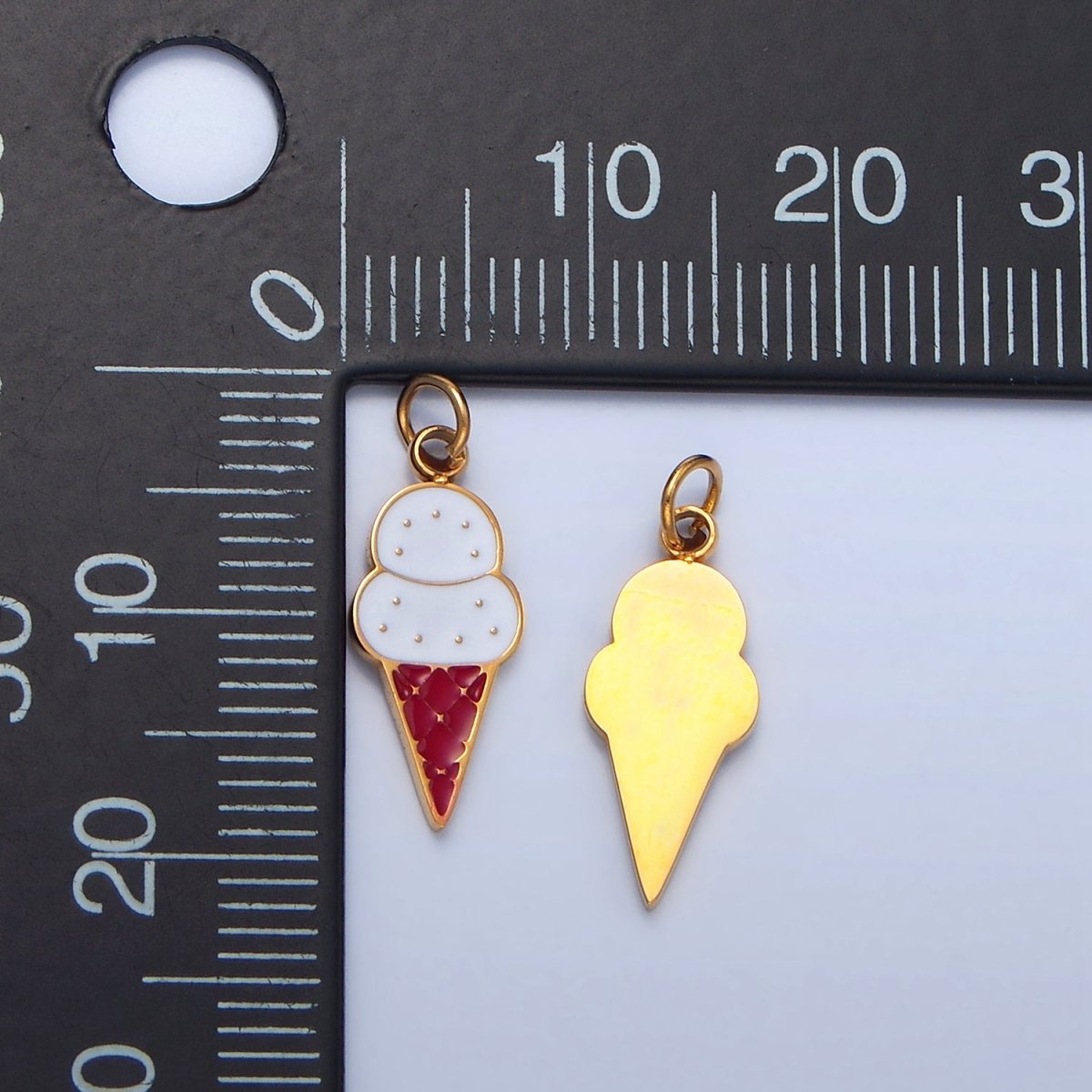 Stainless Steel Ice Cream Enamel Christmas Holiday Charm | P1501