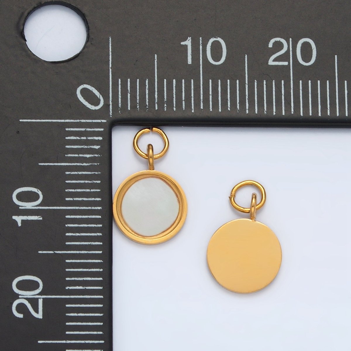 Stainless Steel Mini Shell Pearl Round Charm | P1036