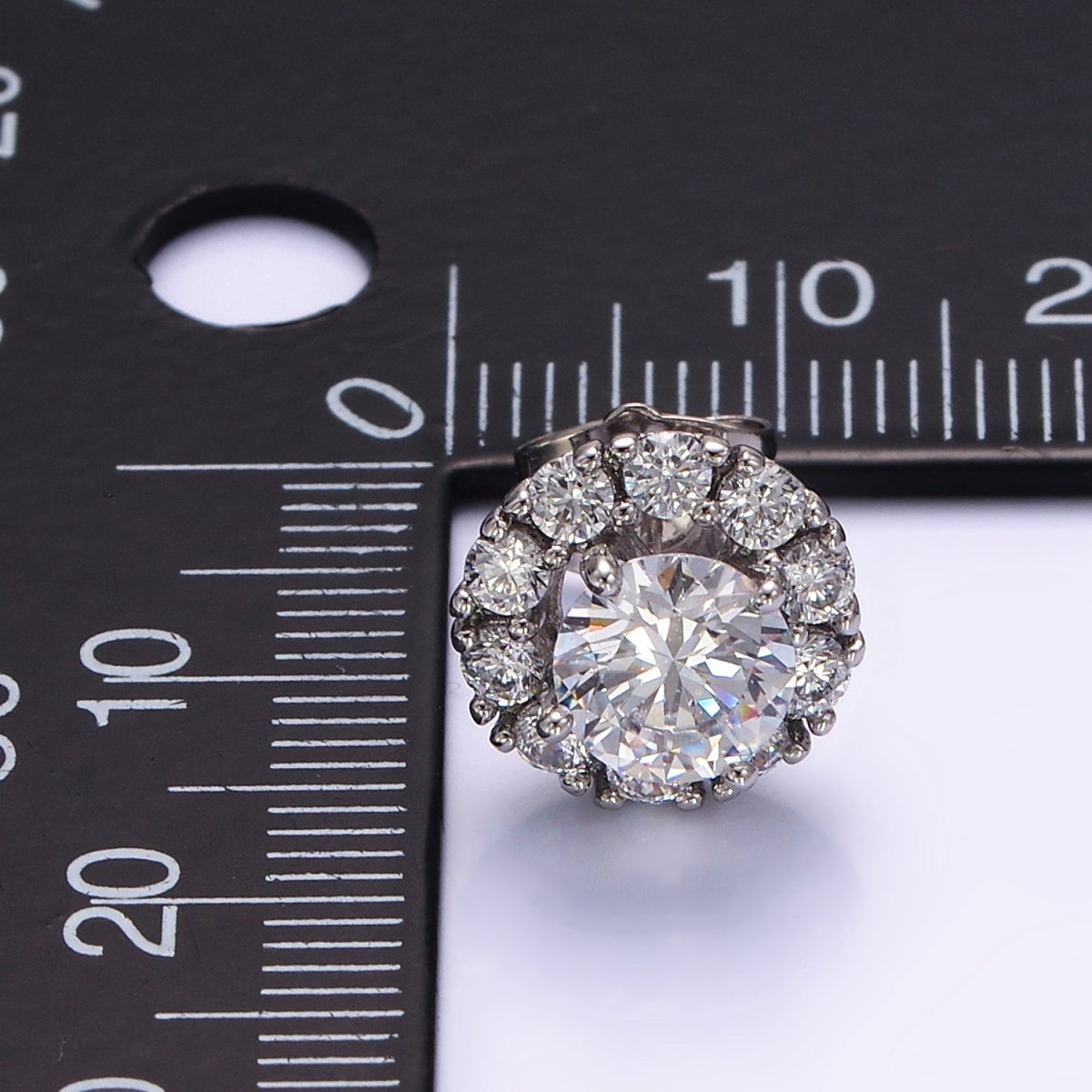 White Gold Filled Clear CZ Round Stud Earrings | Q165